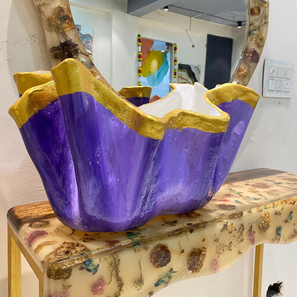 Royal Amethyst Bloom – Buy Large Indoor Planter Online | Fankaarlok