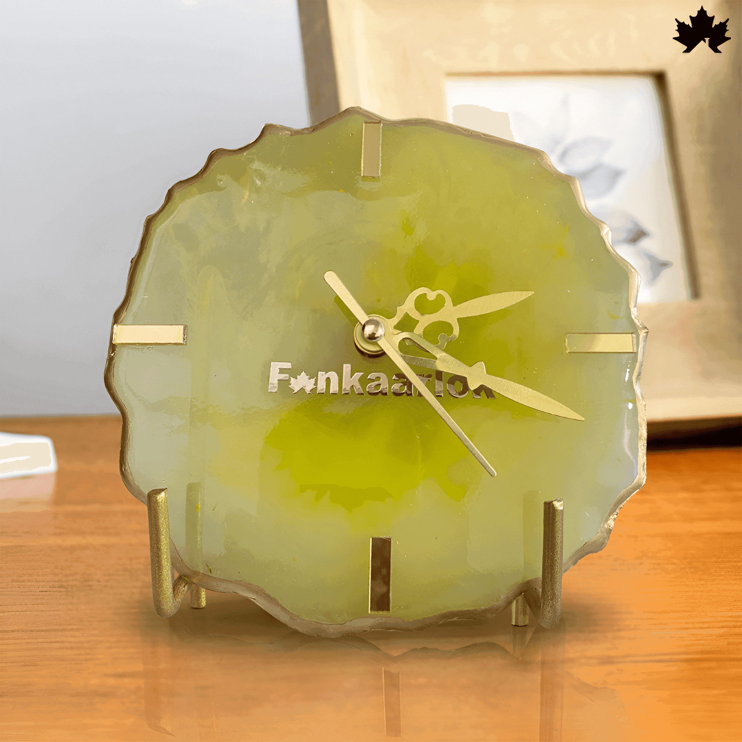 Gold Elegance Table Clock for Corporate Gifting | Fankaarlok - Fankaarlok