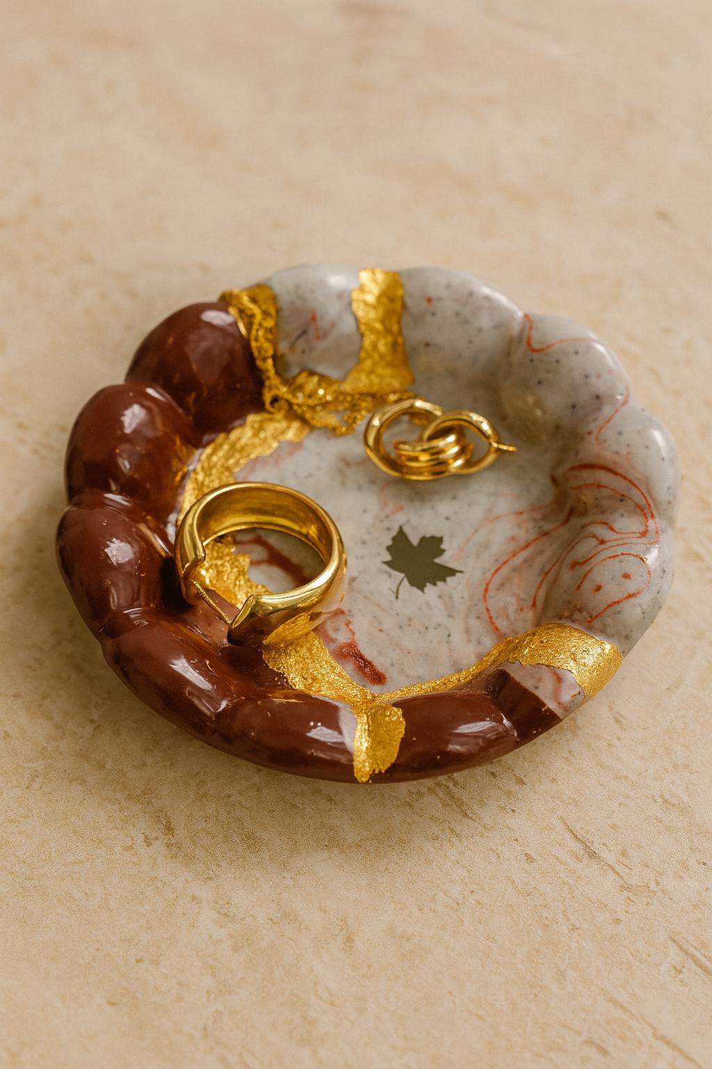 Marble Luxe Jewelry Tray for Women with Golden Detailing | Fankaarlok