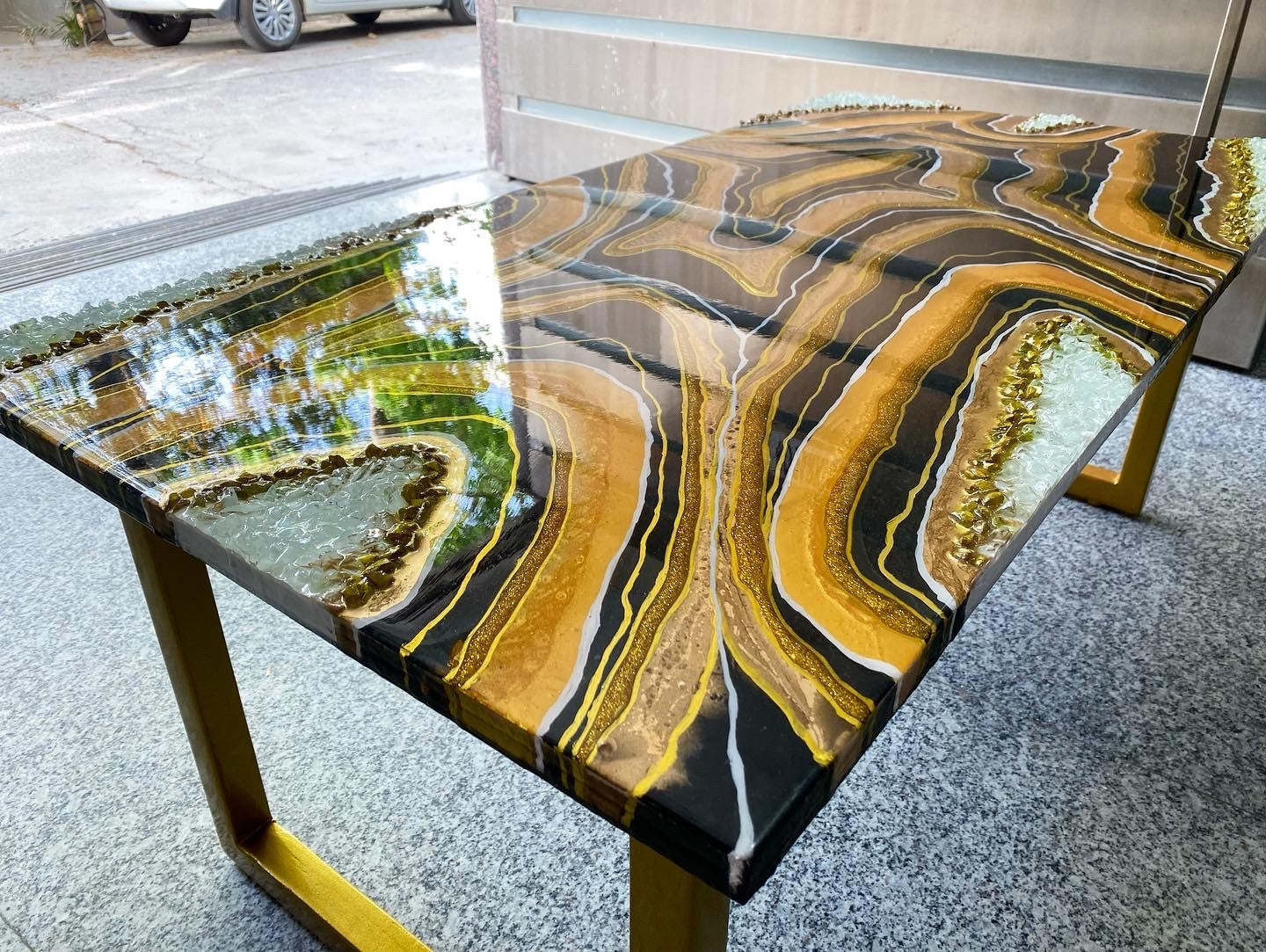 Golden Swirl Elegance – Buy Luxury Center Table Online | Fankaarlok