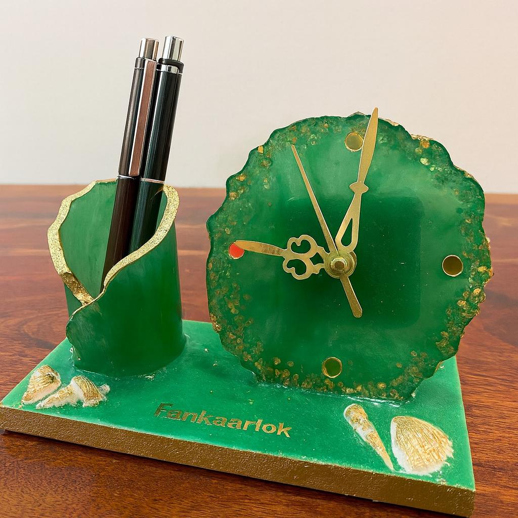 Luxury Office Desk Gift Set | Table Clock with Pen Stand