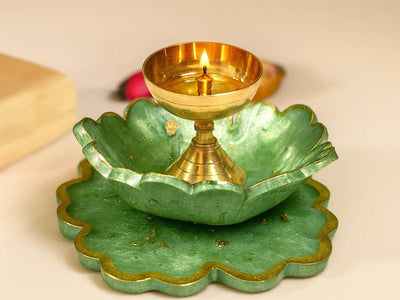 Decorative Diya for Pooja in Green & Gold Floral Base | Fankaarlok - Fankaarlok