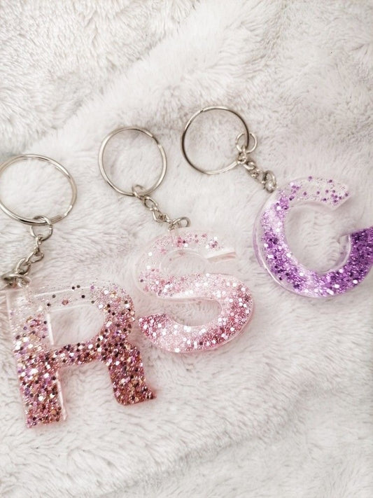 Keychains for Girls – Glitter Resin Alphabet Keyrings in Pink & Purple | Fankaarlok