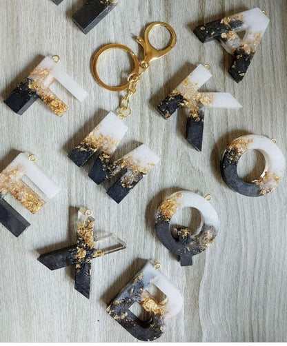 Personalised Keychain – Custom Resin Alphabet Keyrings | Fankaarlok