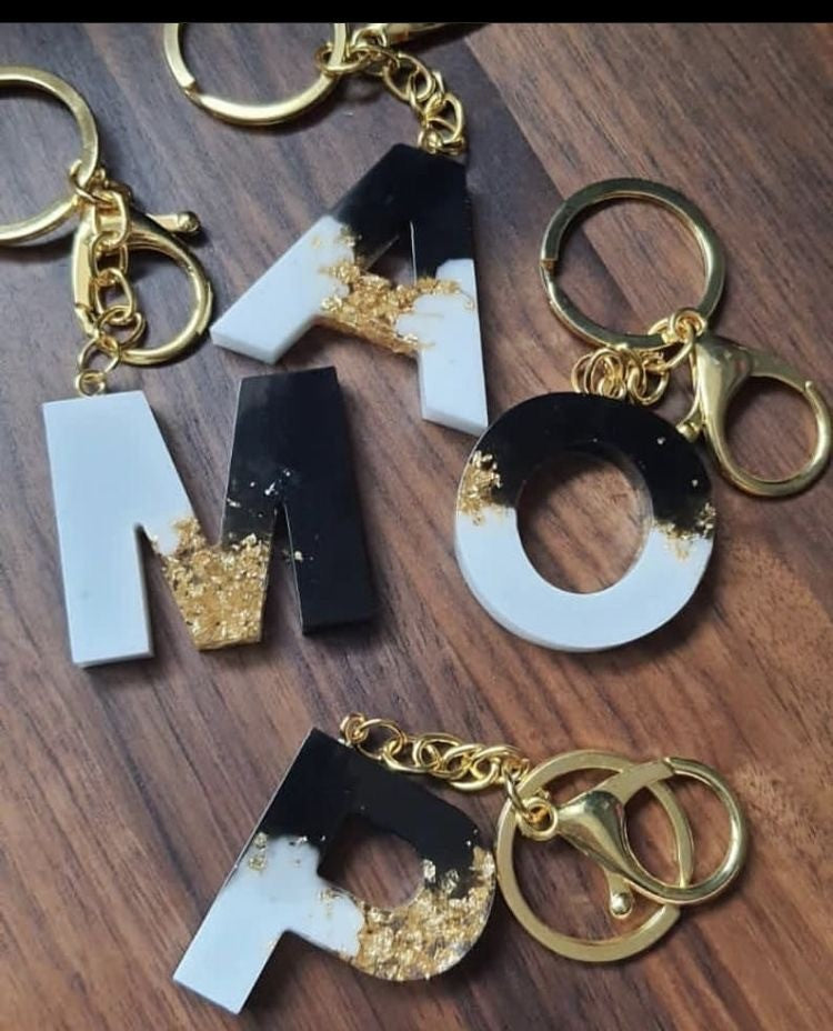 Personalised Keychain – Custom Resin Alphabet Keyrings | Fankaarlok