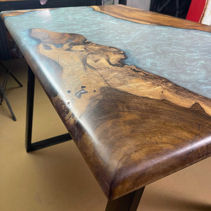 Rustic River Flow – Wooden Center Table for Living Room | Fankaarlok