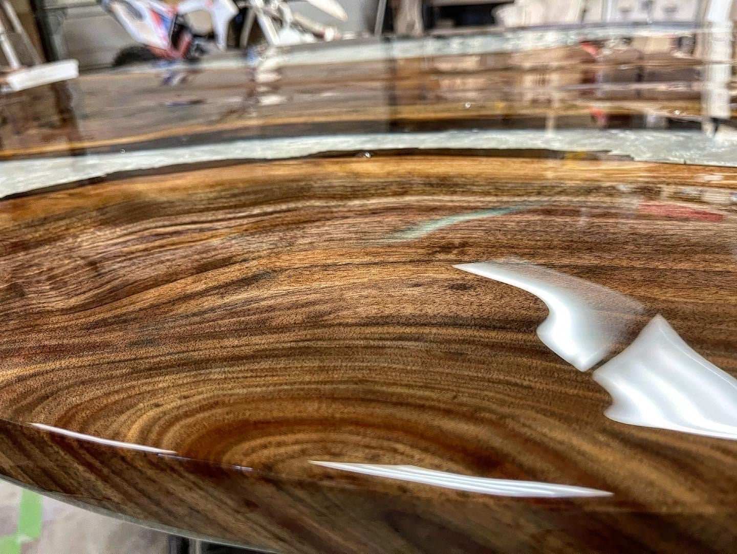 Handcrafted Wood Table – Premium Live Edge Epoxy Table | Fankaarlok