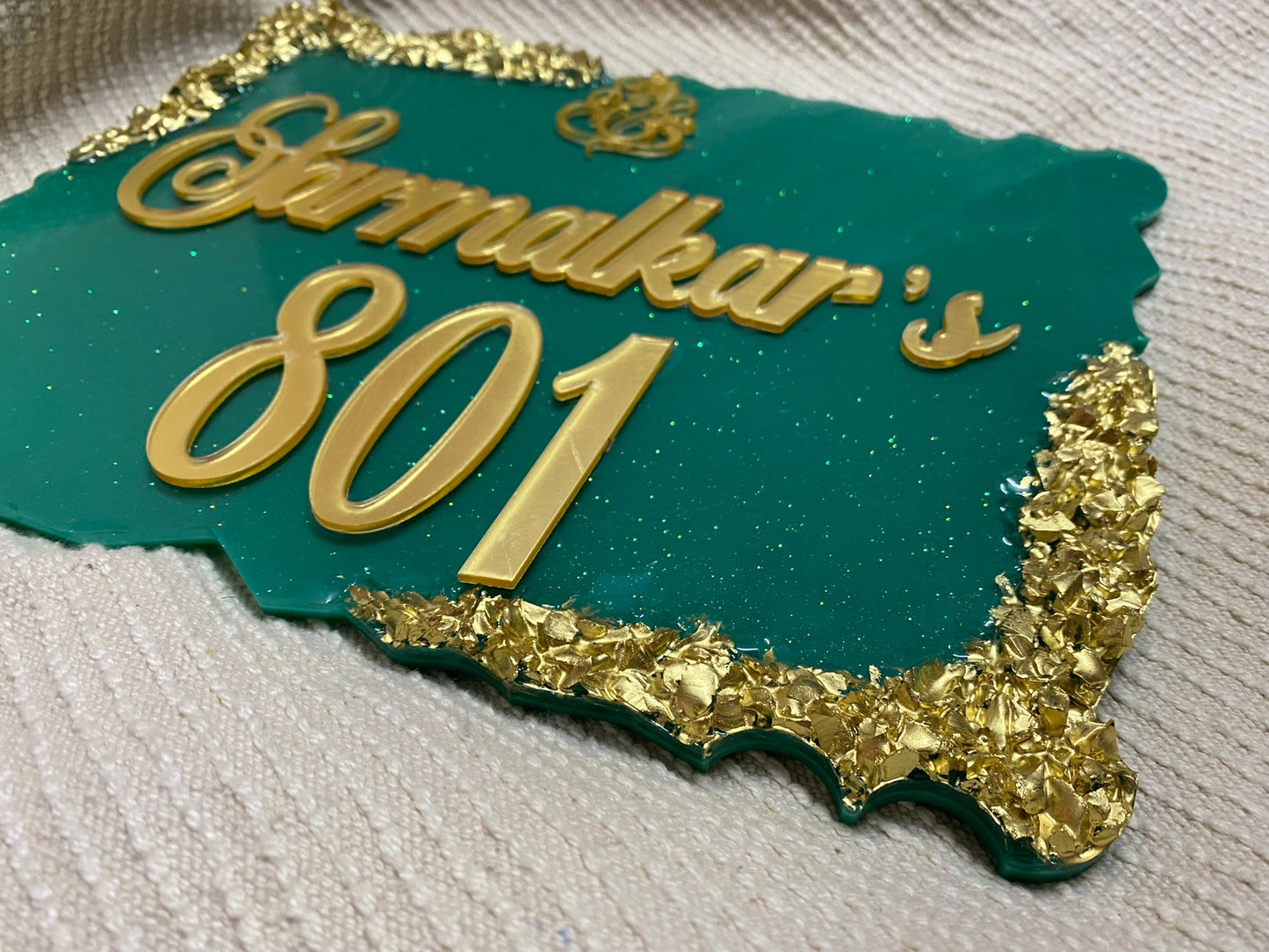 Aurora Luxe – Artistic Nameplate for Villa | Custom Family Nameplate