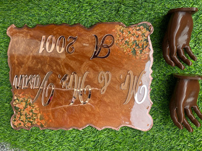 Auric Edge – Gold Accent Nameplate for Home | Elegant Couple Nameplate