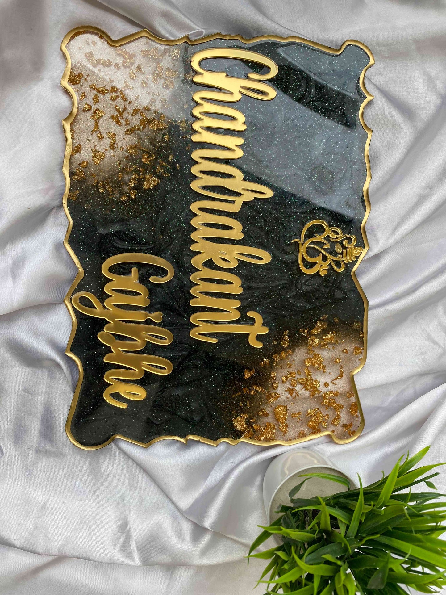 Grace Luxe – Luxury Nameplate for Home Entrance | Custom Handcrafted Nameplate