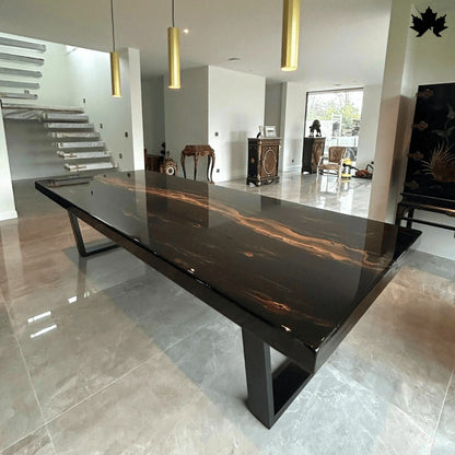 Wooden Dining Table Online – High-Gloss Black Resin Table | Fankaarlok