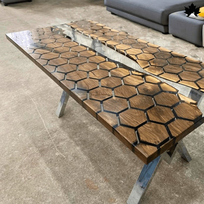 Dining Table for Villa – Luxury Honeycomb Wood Table | Fankaarlok