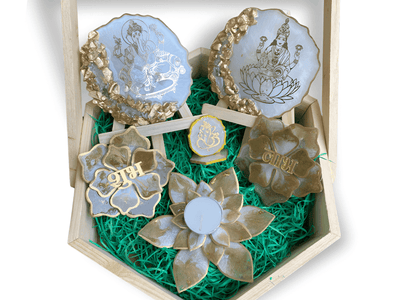 Celestial Harmony Pooja Set – Ganesh-Laxmi Plates, Shubh Laabh, Diya Holder in a Decorative Tray - Fankaarlok