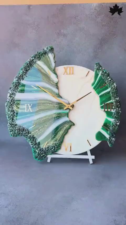 White & Green Resin Marble Design | Luxury Marble Art Clock by Fankaarlok