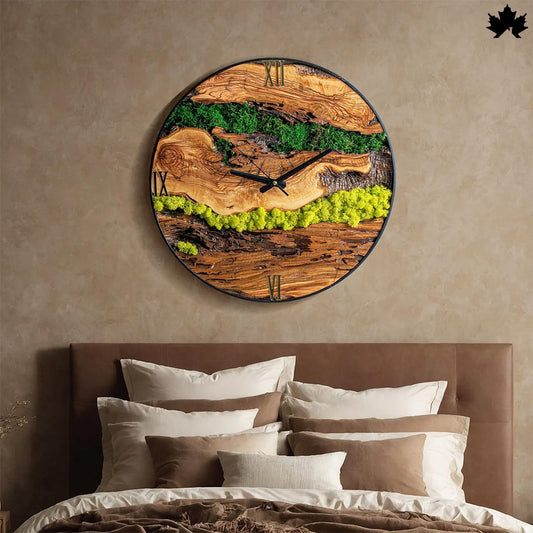 Natural Wood & Preserved Moss Design | Eco Friendly Wall Clock by Fankaarlok