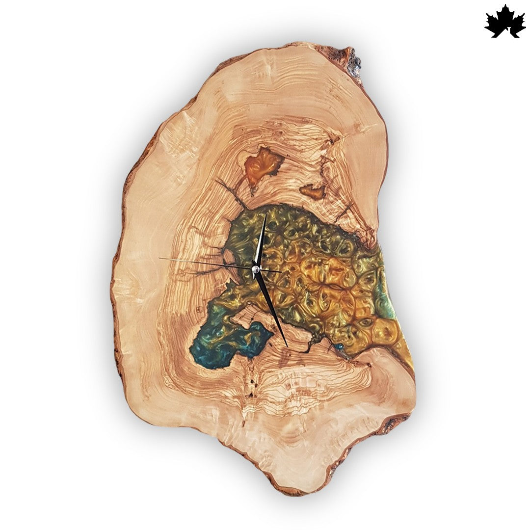 Live-Edge Wood with Golden Epoxy Art | Modern Home Decoration Clock by Fankaarlok